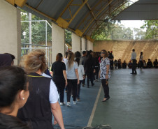 1,2 mil alunos do Colégio Pedro Macedo, em Curitiba, participaram de atividade da Brigada Escolar, coordenada pela Defesa Civil e Corpo de Bombeiros