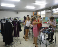 No Colégio Estadual Emílio de Menezes, em Japurá, o apoio ao PAD veio de toda a comunidade escolar. “Nas visitas feitas pela equipe do Núcleo Regional houve várias conversas com os professores, alunos e inclusive com os pais. A presença do Núcleo, de certa forma, mostra para as famílias que existe uma preocupação com a educação”, contou a diretora Arlene Francisca da Rocha.