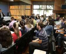 Curso de Fiscalização de Obras Públicas de Edificações tem duração de dois dias e conta com a participação de 160 profissionais.<br />
<br />
Veja mais fotos em: <a href=" http://www.flickr.com/photos/flavioarns/sets/72157636872255154/" target="_blank"> http://www.flickr.com/photos/flavioarns/</a>