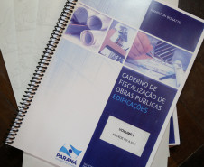 Curso de Fiscalização de Obras Públicas de Edificações tem duração de dois dias e conta com a participação de 160 profissionais.<br />
<br />
Veja mais fotos em: <a href=" http://www.flickr.com/photos/flavioarns/sets/72157636872255154/" target="_blank"> http://www.flickr.com/photos/flavioarns/</a>