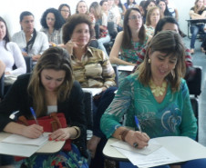 Capacitação reuniu cerca de 400 técnicos-pedagógicos e pedagogos de escolas da rede estadual de ensino de vários Núcleos Regionais de Educação.