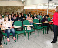 Profissionais da educação que atuam em salas de recursos multifuncionais participam de evento sobre avaliação psicoeducacional.. 22-10-13.