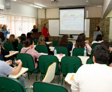 Profissionais da educação que atuam em salas de recursos multifuncionais participam de evento sobre avaliação psicoeducacional.. 22-10-13.