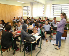 Colégio Estadual Josué Guimarães, em Cianorte.