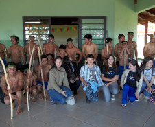 Alunos visitam comunidade indígena de Ortigueira