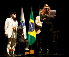 Encerramento da Caravana da Poesia no Teatro Guaíra, com show do Toquinho. 18-11-13. 