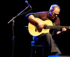 Encerramento da Caravana da Poesia no Teatro Guaíra, com show do Toquinho. 18-11-13. 