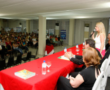 A Secretaria de Estado da Educação promove até sexta-feira (22), em Foz do Iguaçu, o Seminário Estadual de Educação de Jovens e Adultos e Alfabetização.