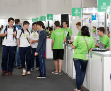 Foz do Iguaçu, Ficiencias no pavilhão de exposição do parque da Itaipu. 20-11-13.