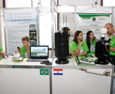 Foz do Iguaçu, Ficiencias no pavilhão de exposição do parque da Itaipu. 20-11-13.