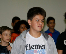 Delegação paranaense se prepara para a IV Conferência Nacional Infantojuvenil pelo Meio Ambiente (CNIJMA), que será realizada em Brasília, na foto o aluno Lucas dos Santos. 22-11-13.