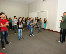 Delegação paranaense se prepara para a IV Conferência Nacional Infantojuvenil pelo Meio Ambiente (CNIJMA), que será realizada em Brasília. 22-11-13.