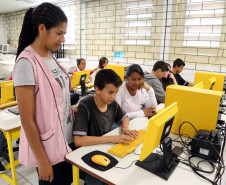 Programa Nacional de Informática na Educação (ProInfo), Colégio Estadual Hasdrubal Bellegard, em Curitiba. 20/11/2013.