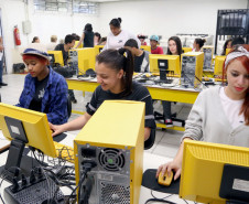 Programa Nacional de Informática na Educação (ProInfo), Colégio Estadual Hasdrubal Bellegard, em Curitiba. 20/11/2013.
