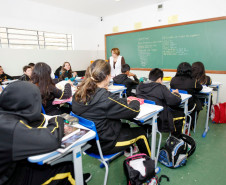 Colégio Estadual Yvone Pimentel, em Curitiba.