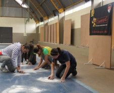 Alunos do Curso de Formação de Soldados realizaram atividades de revitalização no Colégio Estadual São Paulo Apóstolo, em Curitiba.