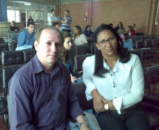 Plano de Ações Descentralizadas da Secretaria da Educação tornou-se um apoio permanente aos gestores dos colégios estaduais. Diretor José Ricardo de Oliveira, da Escola Estadual Heitor de alencar Furtado, de Paiçandu, e a diretora Ana Paula Assis, do Colégio Estadual Tânia Varella, de Maringá.