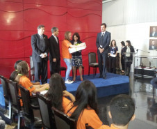 Estudante de 15 anos foi a 3ª colocada no concurso Jovem Senador. Sugestões da paranaense podem ser convertidas em projetos de lei.