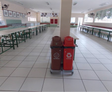 Lixeiras adquiridas com o PDDE.