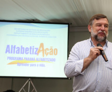 Secretaria prepara voluntários do Paraná Alfabetizado