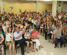 Encontro Estadual de Alfabetização e Educação de Jovens e Adultos (EJA) reúne os 399 secretários municipais de Educação do Paraná. <br />
<br />
Veja mais fotos em: <a href=" http://www.flickr.com/photos/flavioarns/sets/72157638340611965/page2/" target="_blank"> http://www.flickr.com/photos/flavioarns </a>