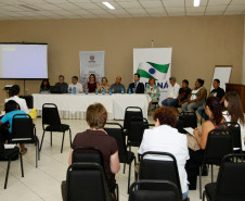 Representantes da etnia indígena xetá estão reunidos em Curitiba para debater educação, saúde e a demarcação de terras indígenas no estado. 10-12-13. Foto: Hedeson Alves