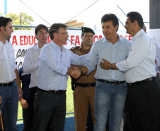Beto Richa assinou nesta quinta-feira (12) ordens de serviço para as obras de construção de Centros Estaduais de Educação Profissional de Londrina e Ibiporã.