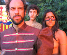 A TV éParaná exibe nesta quinta-feira (19), às 23h, o making of da série A Saga.
