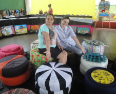 A reciclagem de pneus tornou-se tema de projeto no Colégio Estadual Helena Kolody, em Sarandi. A proposta envolveu as disciplinas de arte e de filosofia. 