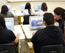Rede estadual é a terceira colocada na quantidade de professores formados na disciplina em que dão aula. 