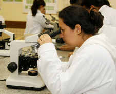 CEEP Curitiba - Centro Estadual de Educacão Profissional de Curitiba. 26-11-13.