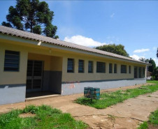 No Ceep Assis Brasil serão construídos dois dormitórios masculinos e um feminino com capacidade para atender até 180 alunos que vêm de cidades vizinhas e também de outras regiões do Estado. Os novos blocos terão quartos equipados com camas, armários individuais, sala de estudos com mesas e cadeiras e banheiros. Cada prédio contará ainda com salas de reunião e sala multiuso com sofás, televisão, livros, jornais e revistas, além de utensílios domésticos. 
