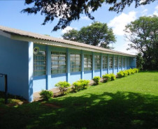 No Ceep Assis Brasil serão construídos dois dormitórios masculinos e um feminino com capacidade para atender até 180 alunos que vêm de cidades vizinhas e também de outras regiões do Estado. Os novos blocos terão quartos equipados com camas, armários individuais, sala de estudos com mesas e cadeiras e banheiros. Cada prédio contará ainda com salas de reunião e sala multiuso com sofás, televisão, livros, jornais e revistas, além de utensílios domésticos. 