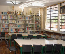 Cada unidade deverá atender até 900 alunos, com espaços para salas de aula, bibliotecas, banheiros e dependências administrativas.