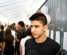 O aluno Guilherme da Silva, do 3° ano, estuda no colégio há 10 anos. Para ele concluir o ensino médio no novo colégio será a realização de um sonho. “Eu praticamente acompanhei toda a mudança da escola. A minha expectativa é muito grande, principalmente porque estou concluindo o ensino médio”, disse. 10-02-14.