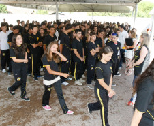 Volta às aulas no Colégio Estadual Yvone Pimentel em Curitiba. 10-02-14.