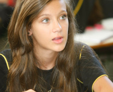 Volta às aulas no Colégio Estadual Yvone Pimentel em Curitiba. 10-02-14.