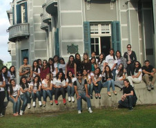Alunos do curso de formação de docentes do Colégio Estadual Visconde de Guarapuava venceram concurso de curtas do Congresso Nacional. 