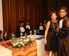 Alunos das comunidades caingangue e guarani foram diplomados como técnicos em Agropecuária. Curso é inédito no sul do Brasil. <br />
<br />
Veja mais fotos em: <a href=" http://www.flickr.com/photos/flavioarns/sets/72157641545233214/with/12786897914/" target="_blank"> http://www.flickr.com/photos/flavioarns </a>