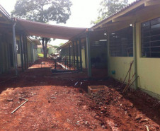 Obras de reparo no Colégio Estadual Nossa Senhora de Lourdes. 