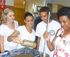 Colégio Estadual Polivalente de Londrina recebeu novos equipamentos, maquinários, mobiliários e livros para os cursos da educação profissional.