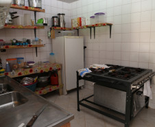 A comunidade quilombola de João Surá, em Adrianópolis, ganhará um novo prédio para substituir as antigas instalações do Colégio Estadual Diogo Ramos. <br />
<br />
Veja mais fotos em: <a href=" http://www.flickr.com/photos/flavioarns/sets/72157641975002843/" target="_blank"> http://www.flickr.com/photos/flavioarns </a>