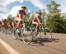 Equipe de ciclismo do Colégio Estadual Souza Naves. 10-03-14.