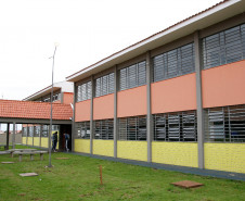 Aulas no Colégio Estadual Professor José Alexandre Chiarelli. 12-03-14.