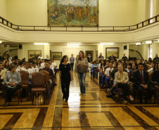 O ginásio de esportes do Colégio Estadual do Paraná (CEP), em Curitiba, será restaurado e recuperado. Investimento é de R$ 1,6 milhão.<br />
<br />
Veja mais fotos em: <a href=" http://www.flickr.com/photos/flavioarns/sets/72157642299378273/" target="_blank"> http://www.flickr.com/photos/flavioarns/</a>