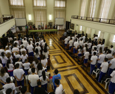 O ginásio de esportes do Colégio Estadual do Paraná (CEP), em Curitiba, será restaurado e recuperado. Investimento é de R$ 1,6 milhão.<br />
<br />
Veja mais fotos em: <a href=" http://www.flickr.com/photos/flavioarns/sets/72157642299378273/" target="_blank"> http://www.flickr.com/photos/flavioarns/</a>