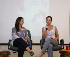 Nesta sexta-feira (14), aconteceu o pré-lançamento da Caravana da Poesia na sede da Secretaria de Estado da Educação, com a participação das filhas do poeta, Áurea e Estrela Leminski. <br />
<br />
Veja mais fotos em: <a href=" http://www.flickr.com/photos/flavioarns/sets/72157642357027204/" target="_blank"> http://www.flickr.com/photos/flavioarns </a>