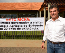 Governador visitou obras do Centro Estadual de Educação Profissional do Sudoeste e do Colégio Estadual Eduardo Virmond Suplicy. 14/03/2014. 