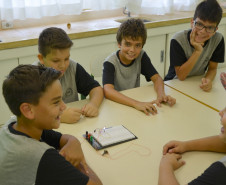 Além de robótica estudantes participam de atividades culturais e esportivas no período em que não estão em sala de aula. 