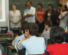 Palestra para alunos surdos acontece em Curitiba